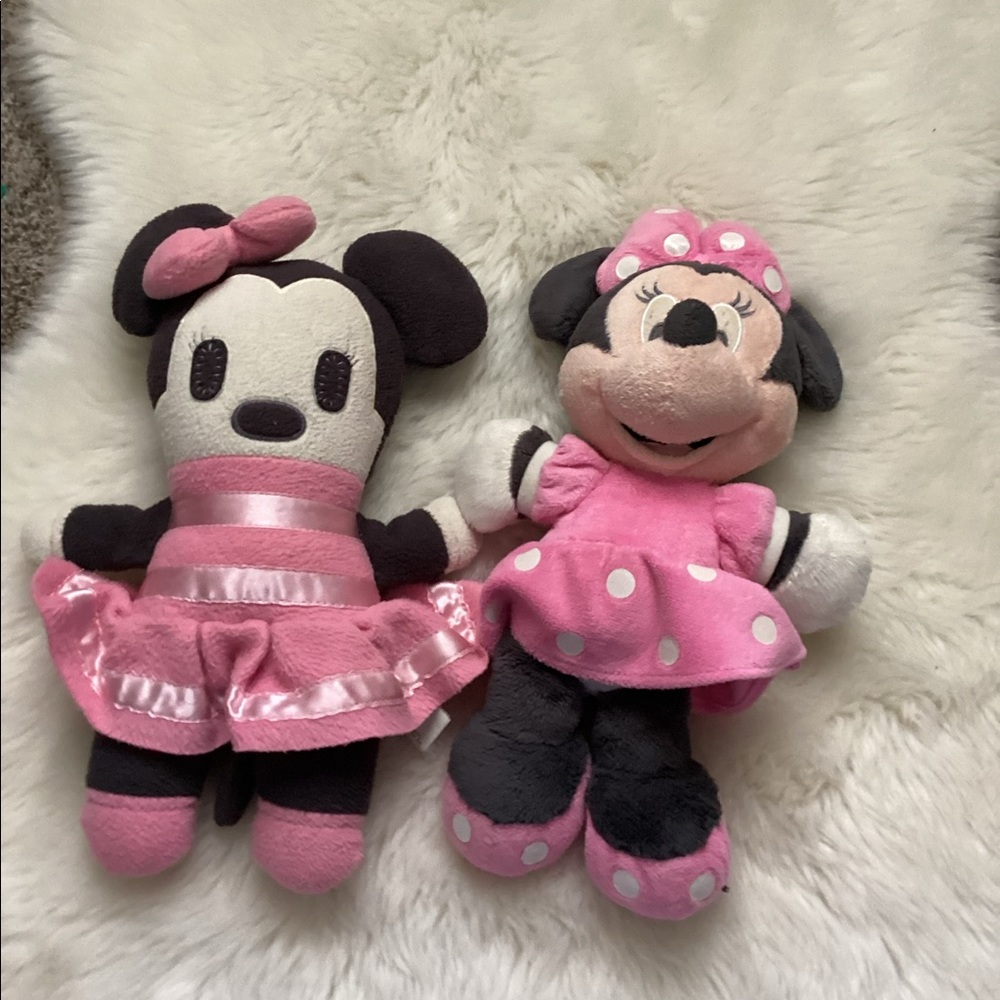 Minnie Mouse plushies